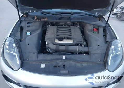 2017 Porsche Cayenne Platinum Edition из США, поврежденный, VIN WP1AA2A24HKA88014